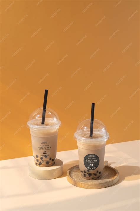 Premium PSD | View of plastic cups with bubble tea and straws