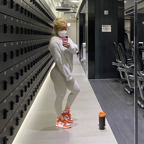 띤또 (@red_daisy__) 님의 게시물 | KREAM