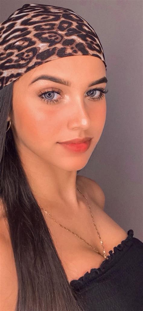 Some highlights : r/ValeriaCarruyo