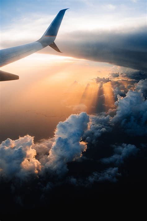 flying etiquette  dos  donts  flying short haul fortune herald