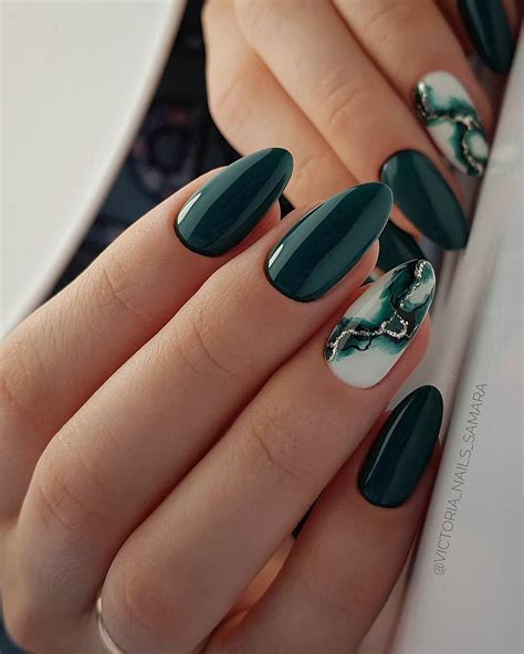 Pin de Inessa Loongoo em Green nails | Unhas bonitas, Unhas compridas ...
