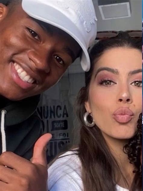 Sara Duque's Instagram, Twitter & Facebook on IDCrawl