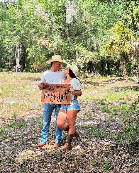 Jasmin Glover 🤎 | WE ARE ENGAGED! 💍 and officially LAND OWNERS! 2 big