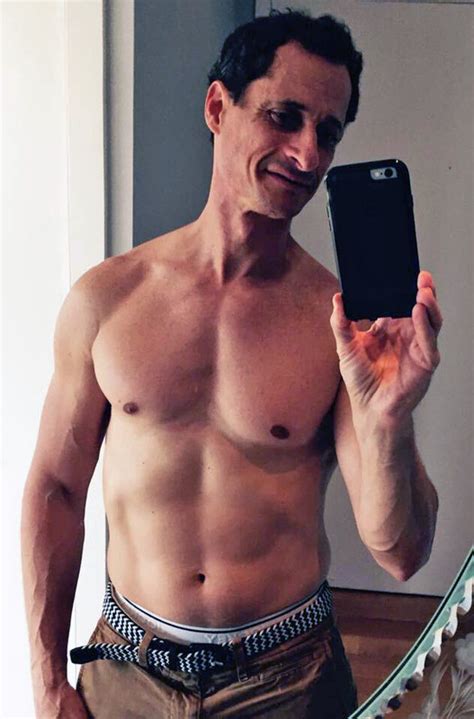 Anthony Weiner 2025: Girlfriend, net worth, tattoos, smoking & body