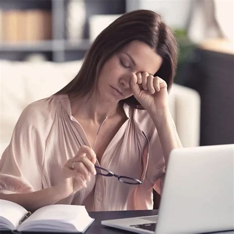 Dry Eyes Waking Up: Causes, Tips, Treatment - eyeFACTS