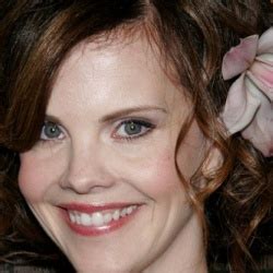 kiersten warren height  feetcm  tall