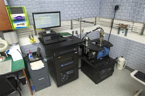 BNL | Center for Functional Nanomaterials (CFN) | CFN Equipment | Hall ... 