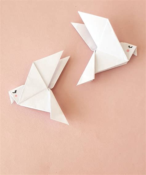 Origami Dove of Peace * Moms and Crafters