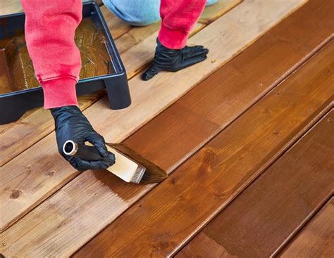 tips  staining   deck home hardware
