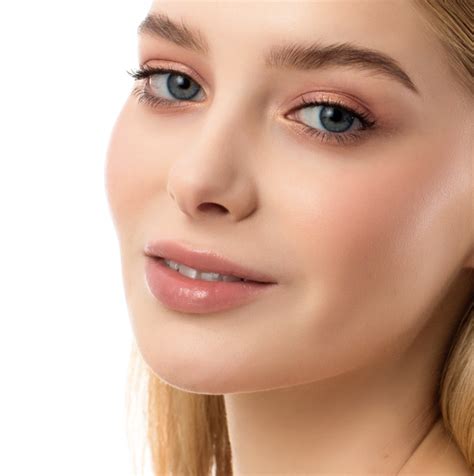Ухаживающий блеск для губ с деликатным сиянием Intense SHIK LIP GLOSS ...