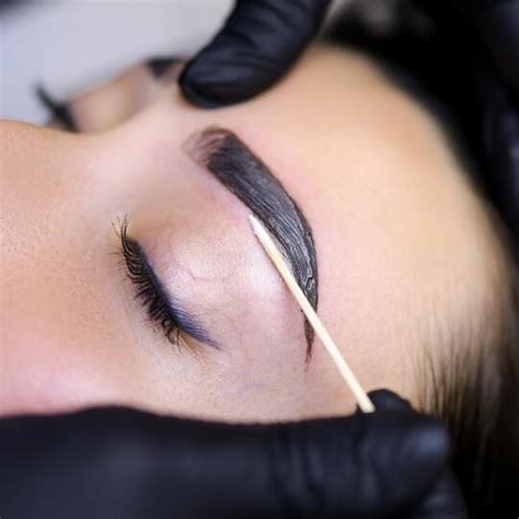 10% OFF Best Brow Tinting - Freya Beauty Salon JVC Dubai