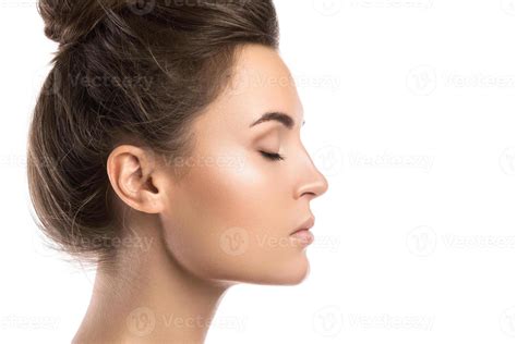 rostro femenino de perfil sobre fondo blanco 16198955 Foto de stock en ...