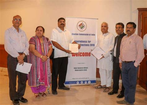 rajayatal lkha hajara bgasa matathara vagali marathi  batmya