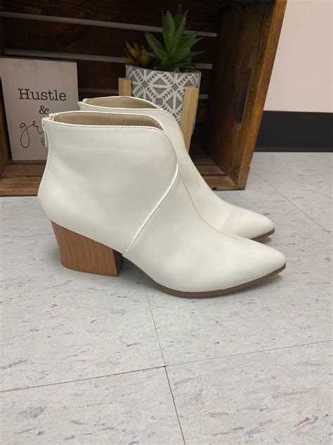 The Nashville boot – Small Town Mama Boutique