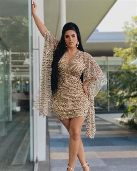 9 Hot Sexy Zelma Cherem Bikini Pics