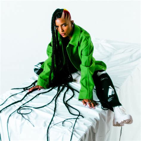 Nohemy presenta su nueva propuesta musical "Perdón" - El Universal SV