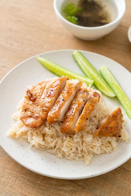 Premium Photo | Grilled chicken with steamed rice