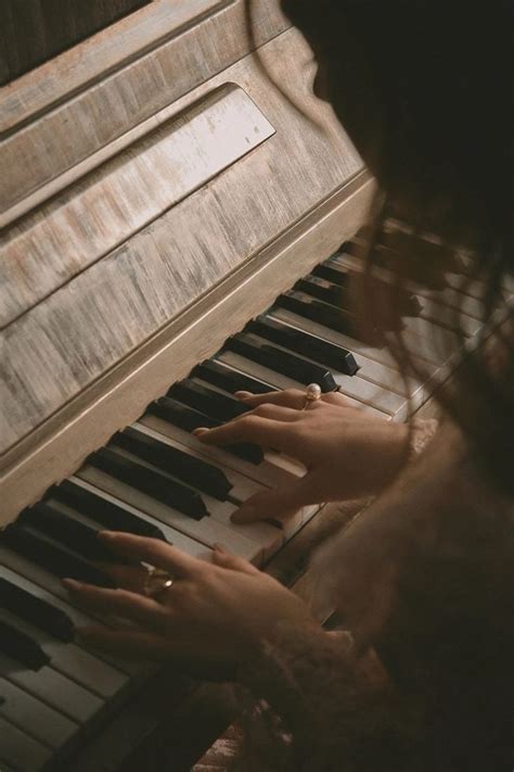 Music Aesthetic, Aesthetic Photo, Piano Photography, Jouer Du Piano ...