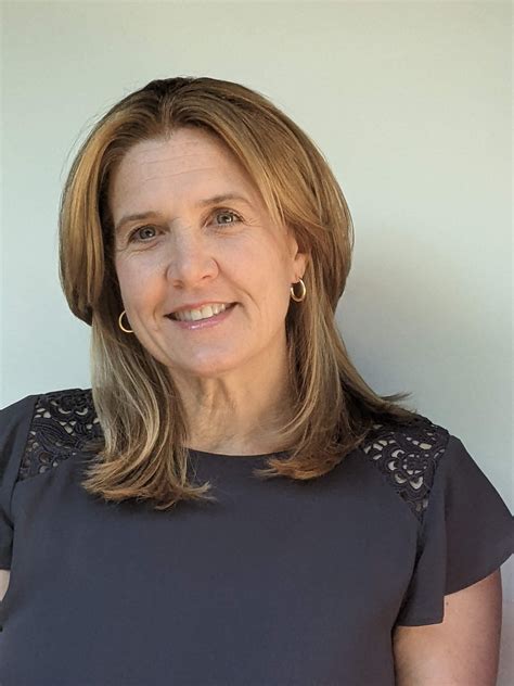 Amy Fisher Quinn – Medium