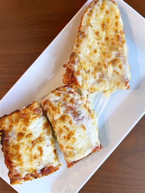 Garlic Bread Pizza — anAmazing appetite