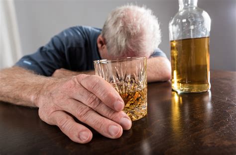 Huge genetic study suggests alcohol accelerates biological aging