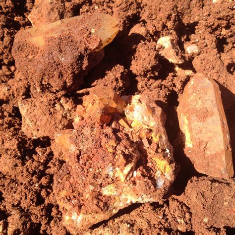 Crystal mines in Arkansas. A comprehensive list and guide of all mines