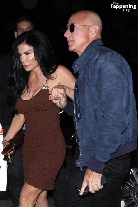 Lauren Sanchez Jeff Bezos Head Out for a Double Dinner Date in Santa