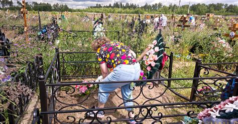 Най- честите грешки, които правим ,когато ходим на гробище, а дори и не ...