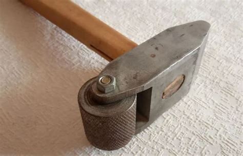 Молоток с колесиком: зачем нужен такой инструмент | Metal bending tools ...