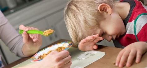 Criança Que Não Quer Comer - Problemas na alimentação infantil. A criança não quer comer