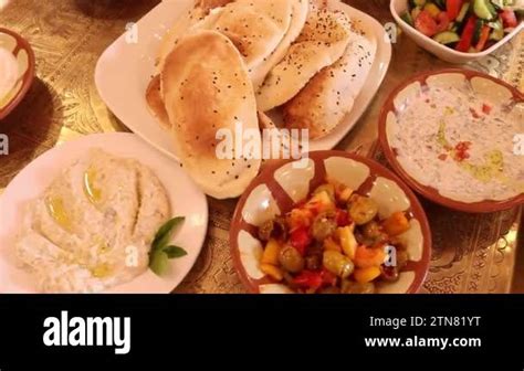 jordanian flatbread  shrak bread naan stock video footage alamy