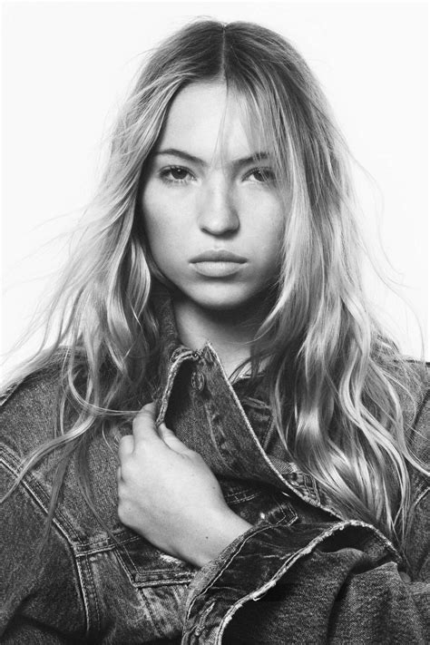 Lila Moss's Instagram, Twitter & Facebook on IDCrawl