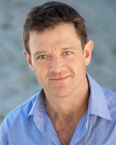 Simon Harvey - Voice artist Australia - Voice Over, TVC's, Presenting