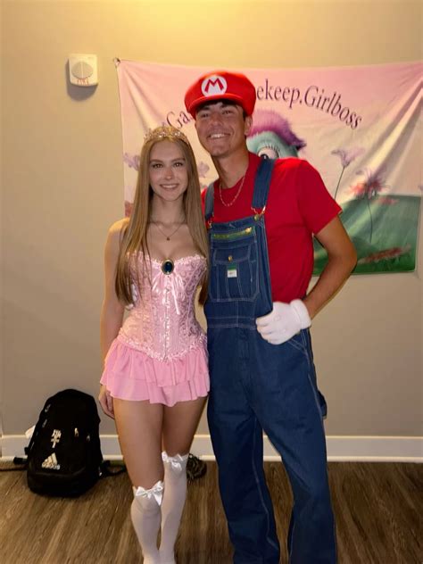 princess.peach costume 7