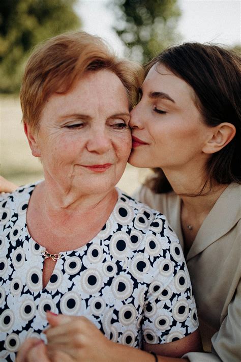 Mother And Daughter Kissing Photos, Download The BEST Free Mother And