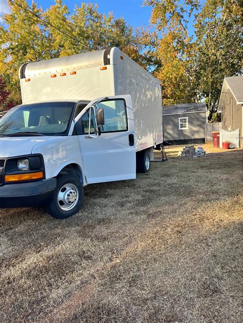 2005 GMC box truck
