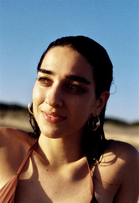 Simona Tabasco is a smoke show : r/Celebhub