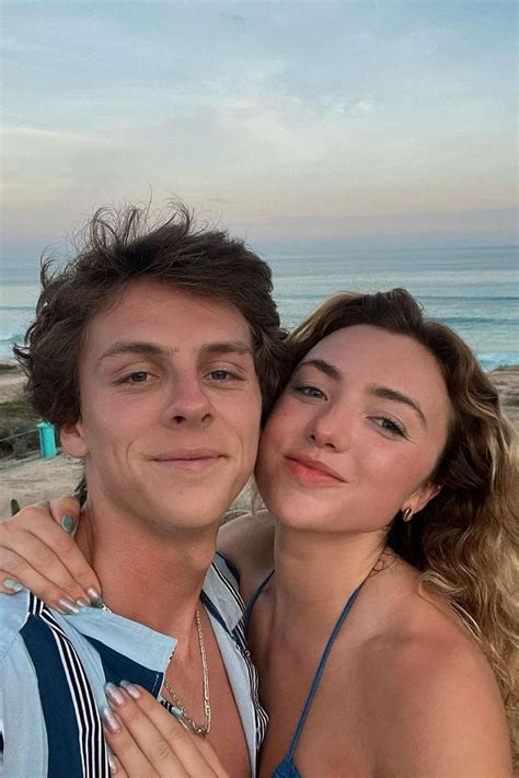 Peyton Roi List E Namorado - Peyton List Boyfriend