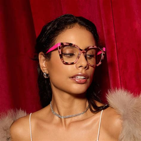 Kira Pink Tortoise Frame Glasses with Butterfly Frame Online | ZEELOOL