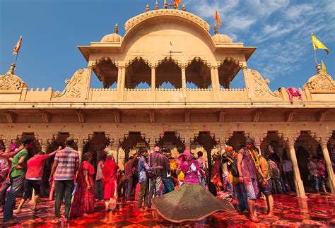 Barsana Shri Radha Rani Temple Mathura Timings, History, Entry Fee