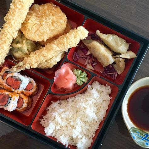 I Love a Good Bento Box - Beth Daigle