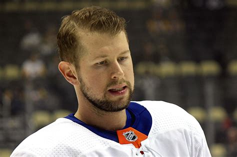Islanders Trade Josh Bailey to Blackhawks to Free Cap Space