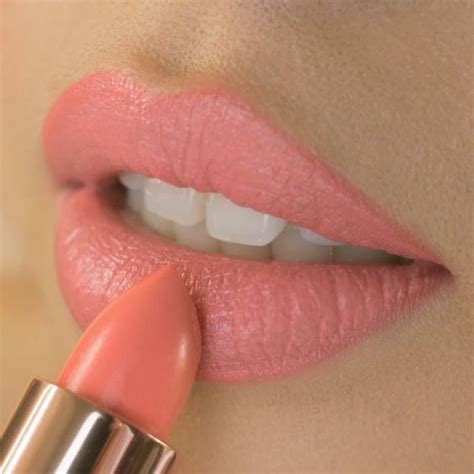Discover the Perfect Peach Lipstick Shade for Your Medium Skin Tone - Hunter Games Magazine