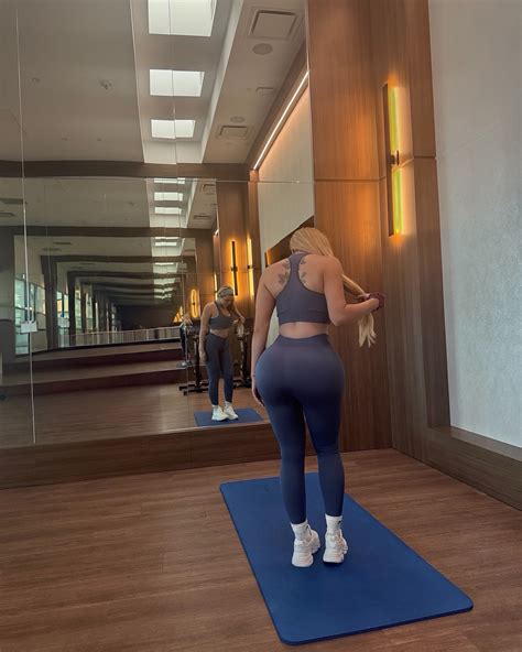 𝓔𝓼𝓽𝓻𝓮𝓵𝓵𝓪 ♡ (@brielez) • Instagram photos and videos