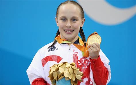 Pictures of Ellie Idol