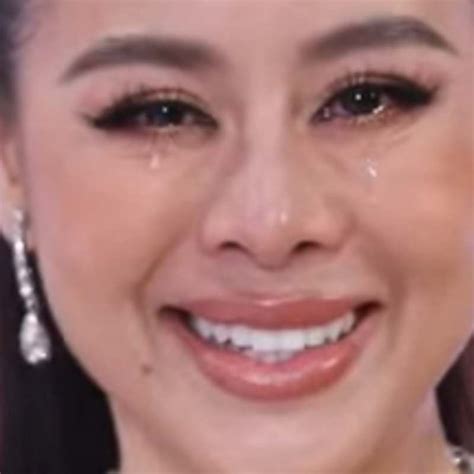 anh meme nam thu voi bieu cam hai huoc cuoi ra nuoc mat