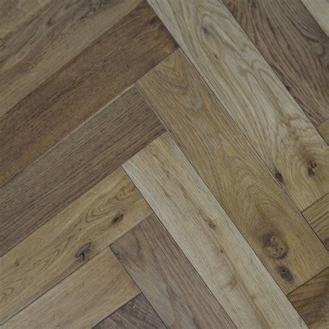 essentials quercia rossa herringbone cm flooring supplies