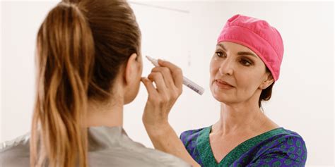 cosmetic surgeons guide  facelift recovery dr nerina wilkinson