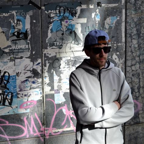 Walk away (Unreleased Track) (Remix) by Luxii | Free Download on Hypeddit