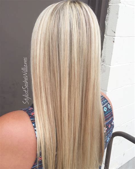 Natural Blonde Hair With Highlights